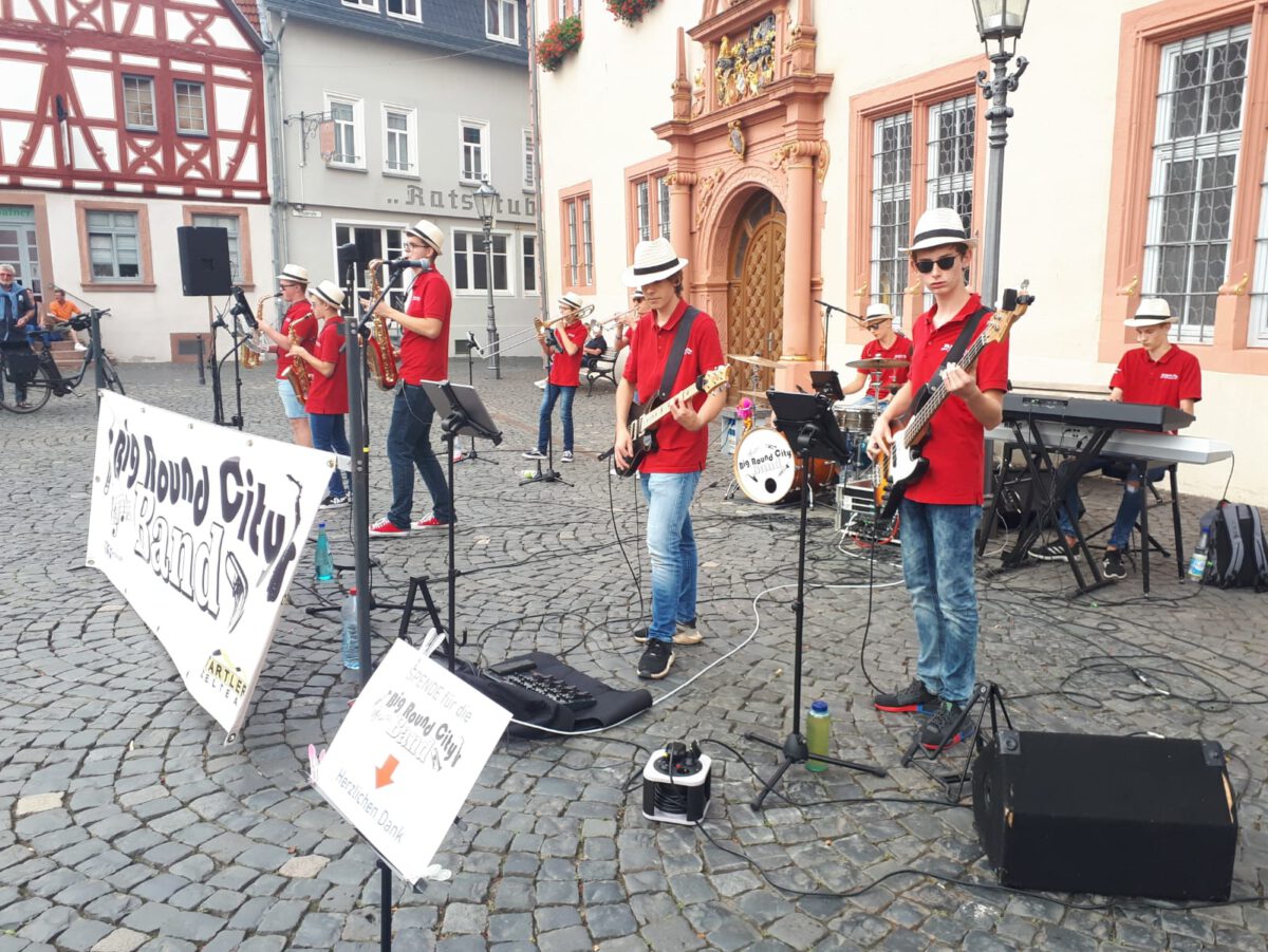 Auftritt Marktplatz Groß Umstadt 2020 - BigroundCityBand in kleiner Besetzung